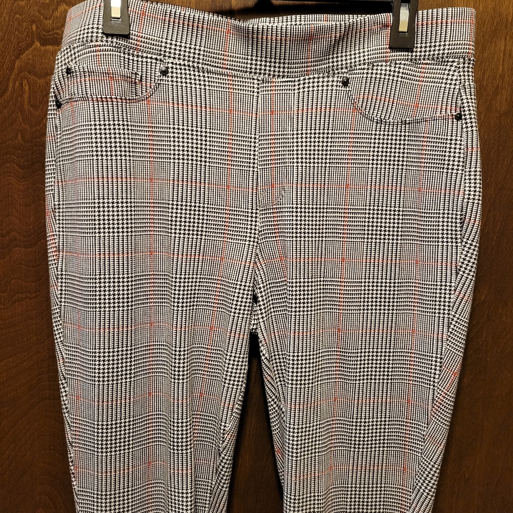 Seven7 Houndstooth Pull-on Leggings